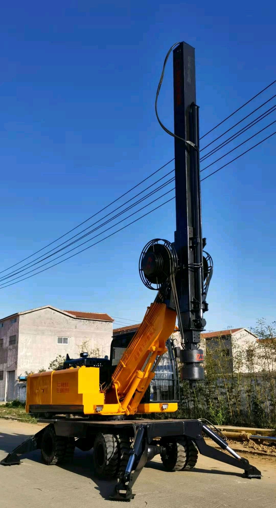 旋挖钻机:360°旋转的轮式旋挖转机