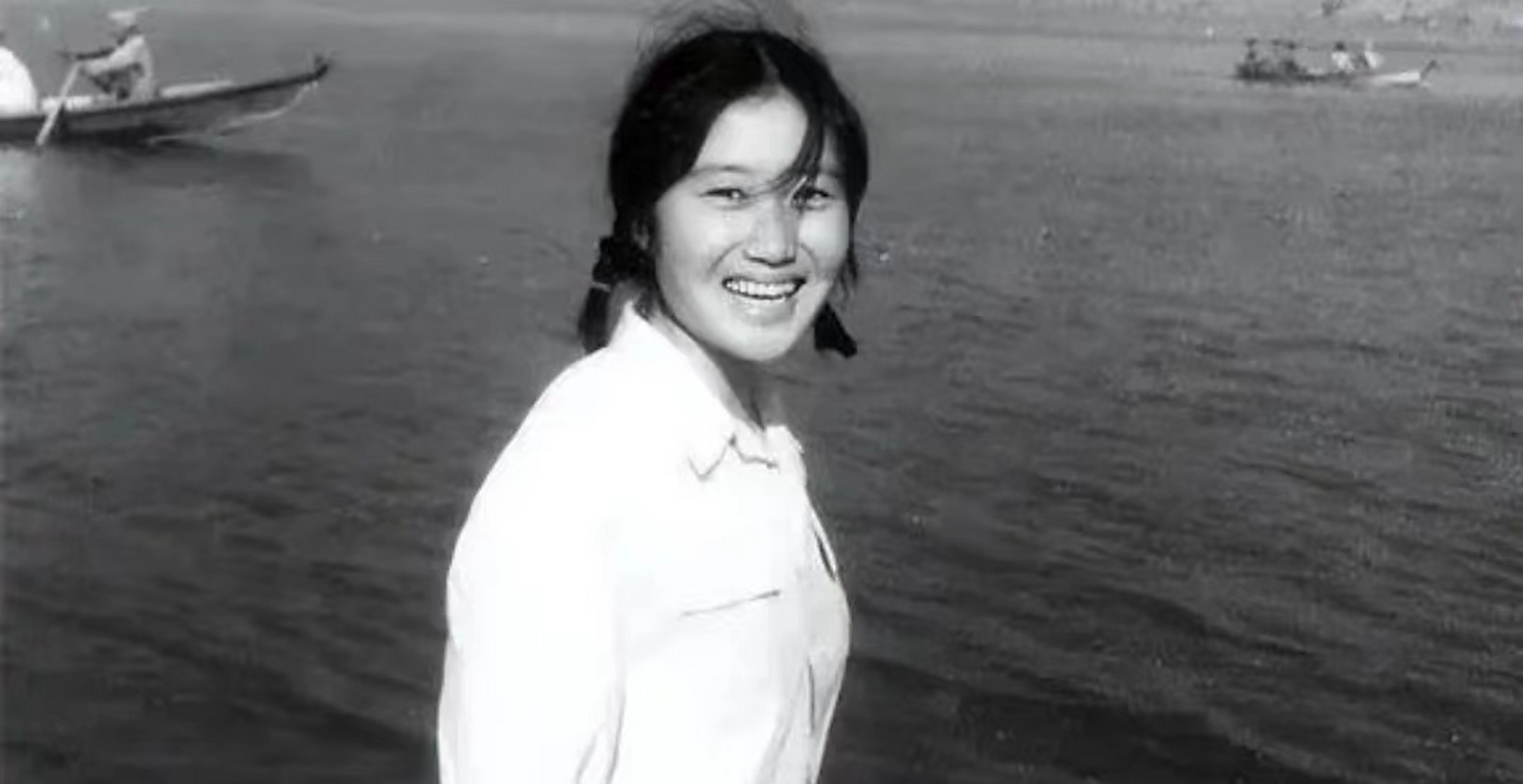 谢小沁是谢富治唯一的女儿,自从父亲出事后,她的生活异常低调,很少