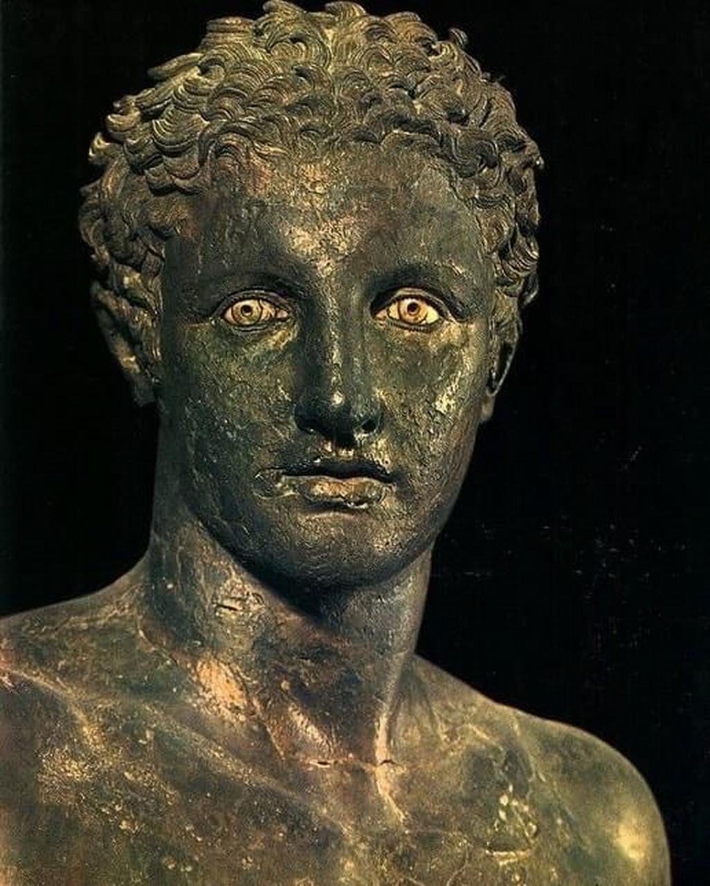 antikythera youth是公元前330年的青年青铜雕像,他于