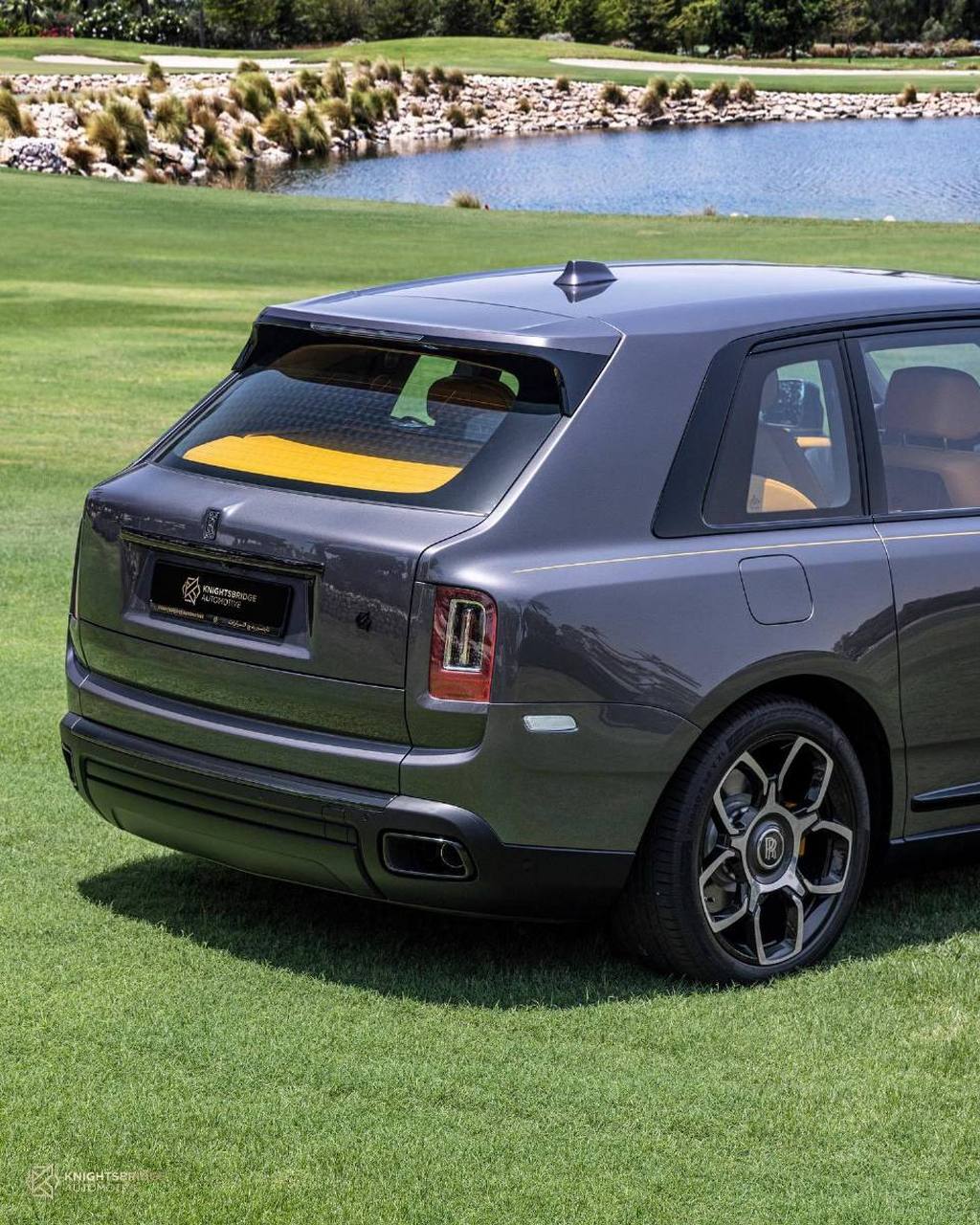 劳斯莱斯 cullinan black badge [得意][得意]