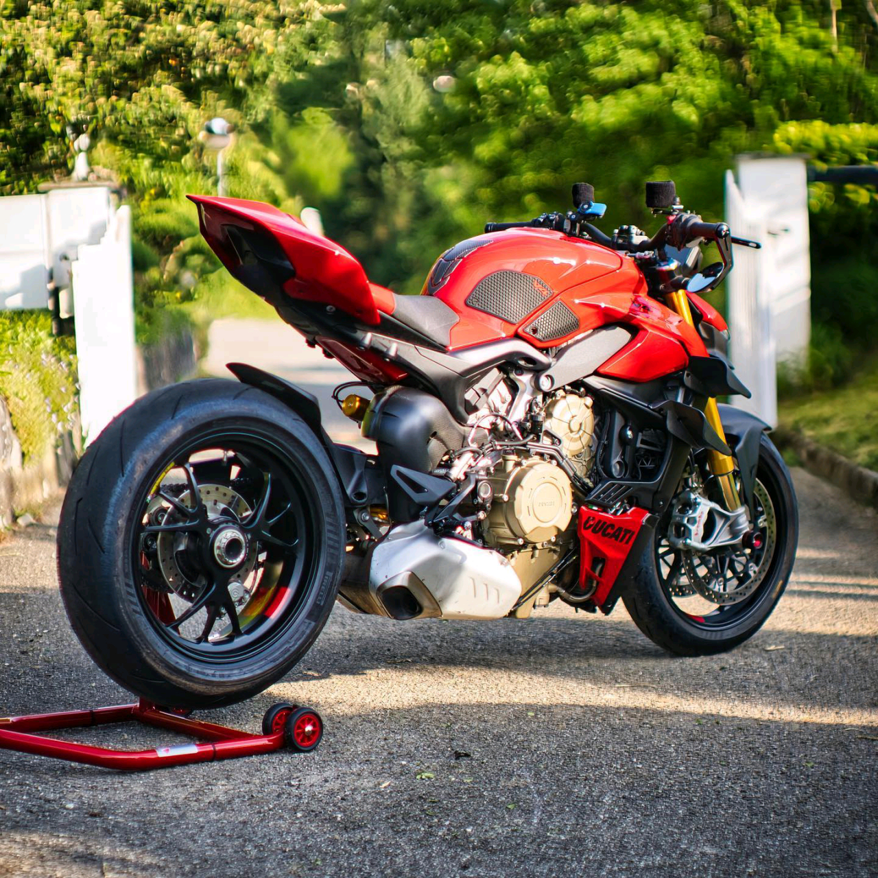 杜卡迪街霸#摩托车