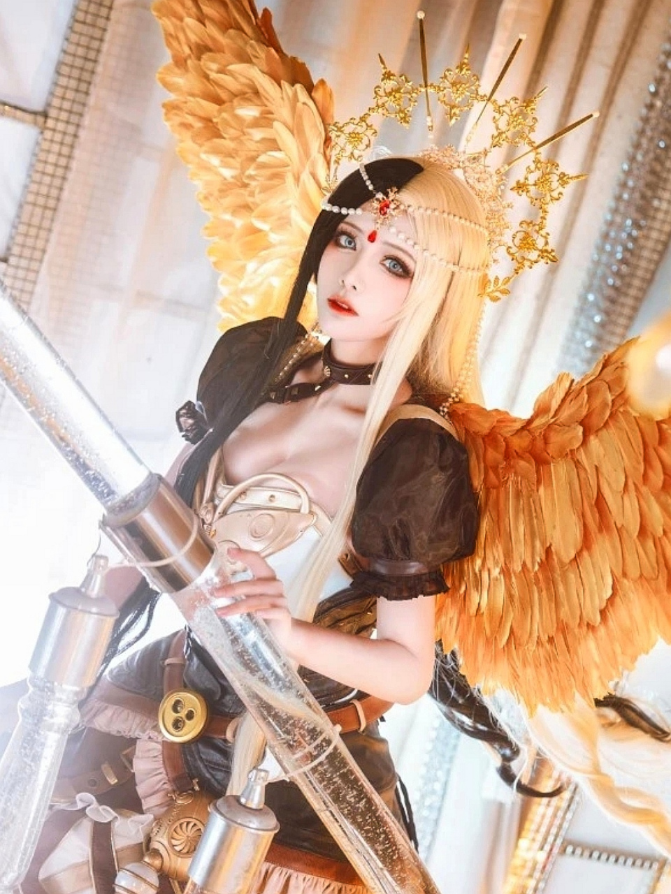 叶罗丽官方分享的cosplay太棒了!目测这是光仙子迄今为止最还原的cos.