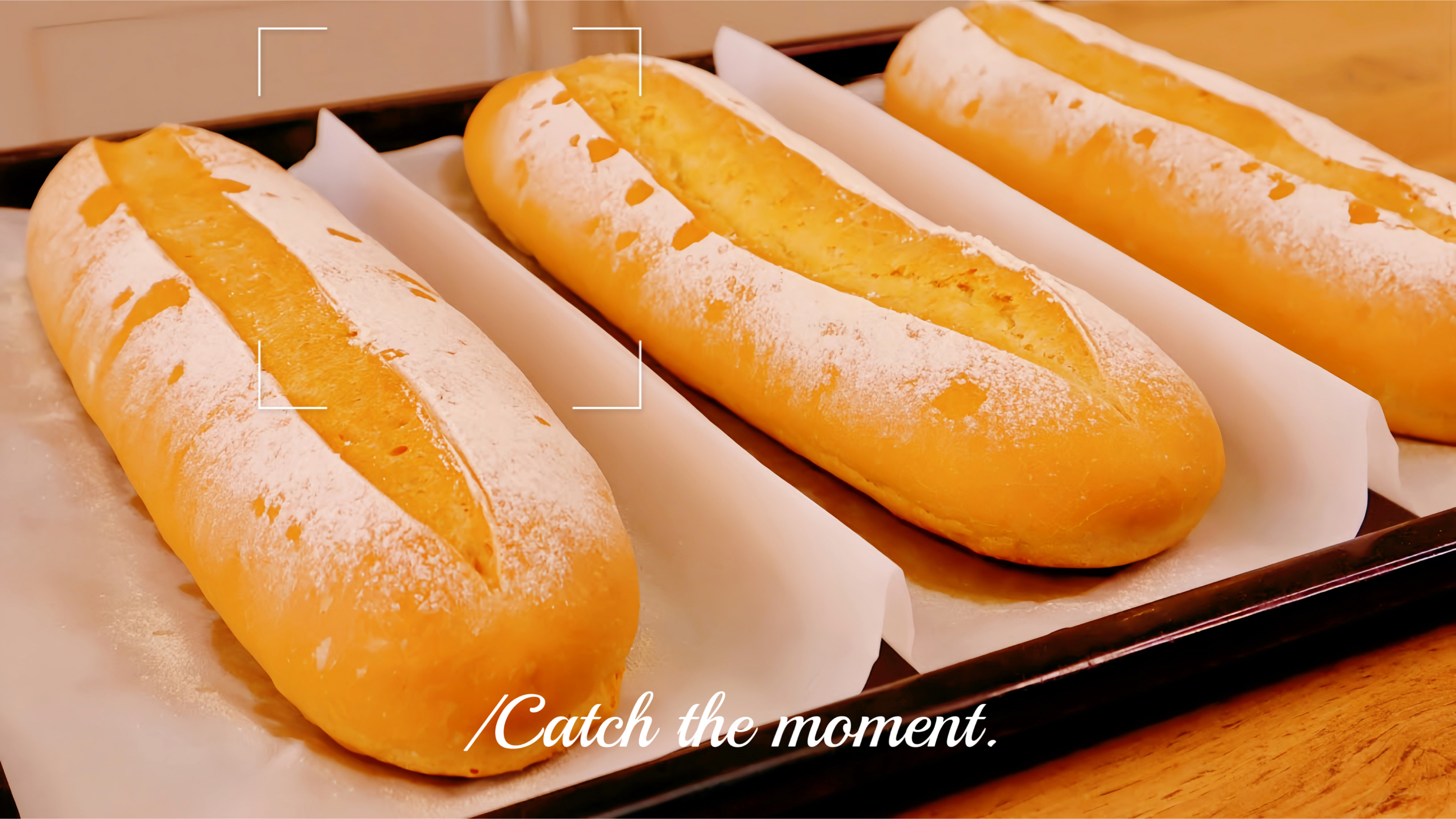 太好吃了,我几乎每周都做,喜欢硬壳面包试试这个简单的法棍早餐