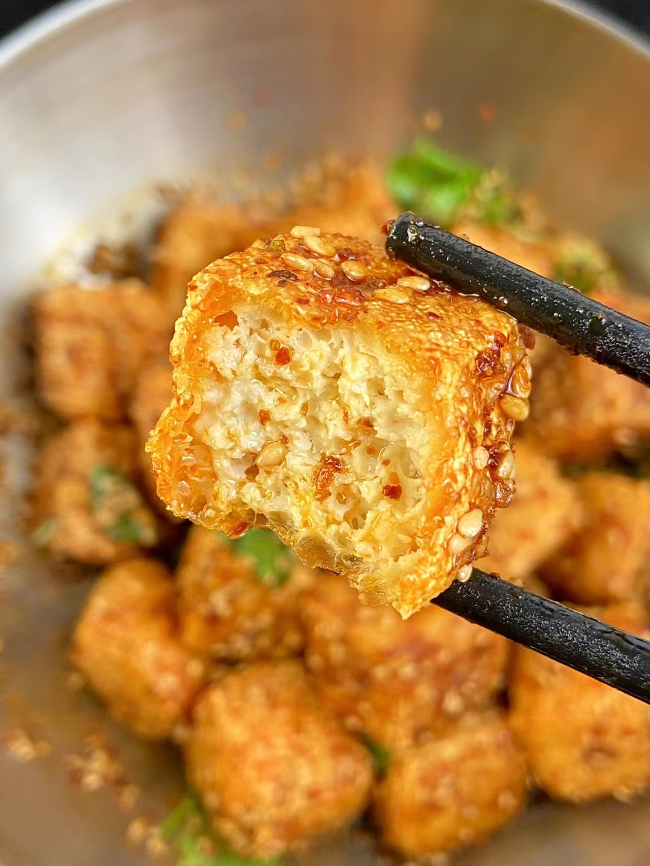 脆皮豆腐家常做法,做法简单,烧出来的豆腐金黄,酥脆美味!
