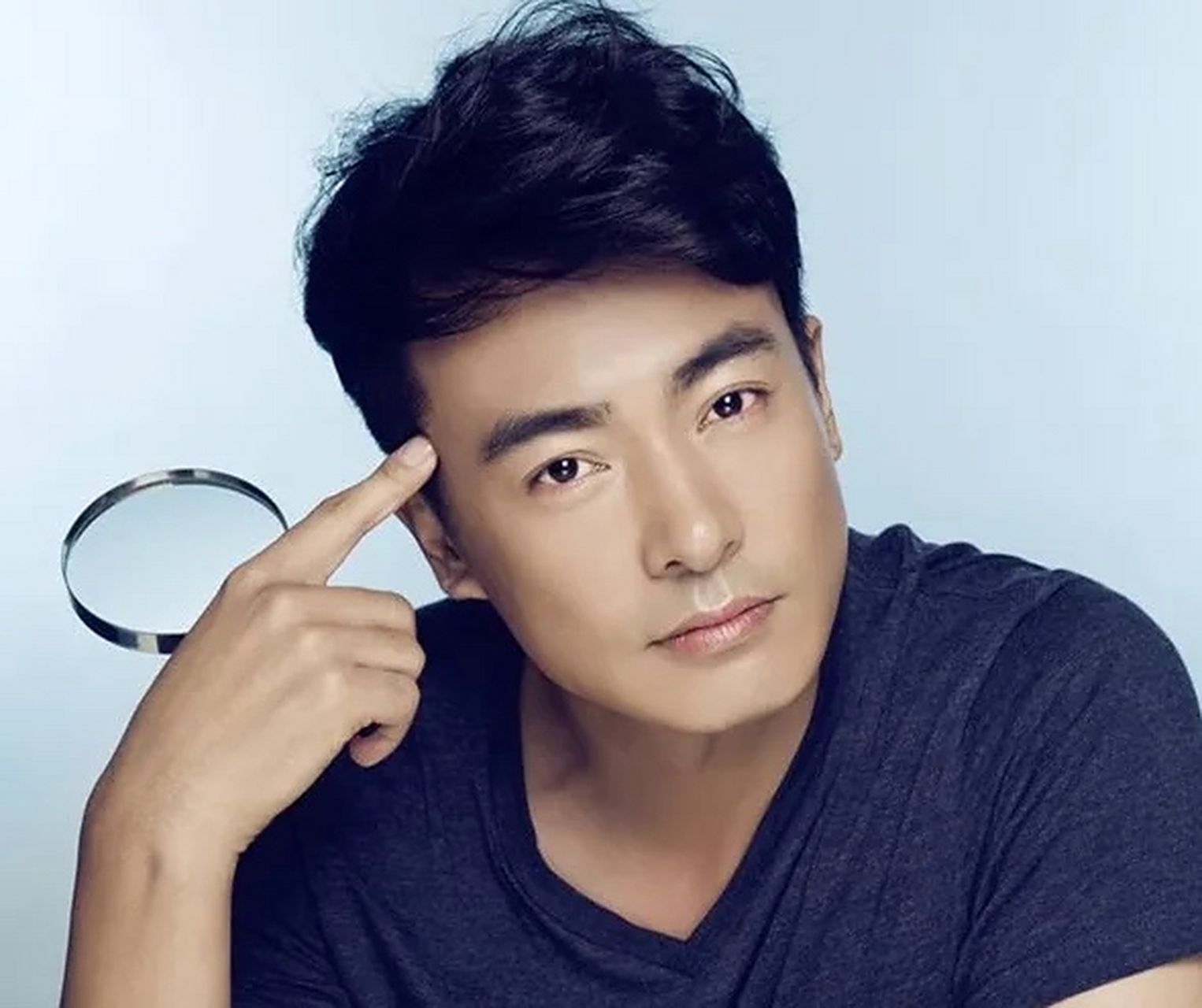 当年,于波用260万买下雍和宫旁边的两座四合院,几年后,朋友对他说:"我