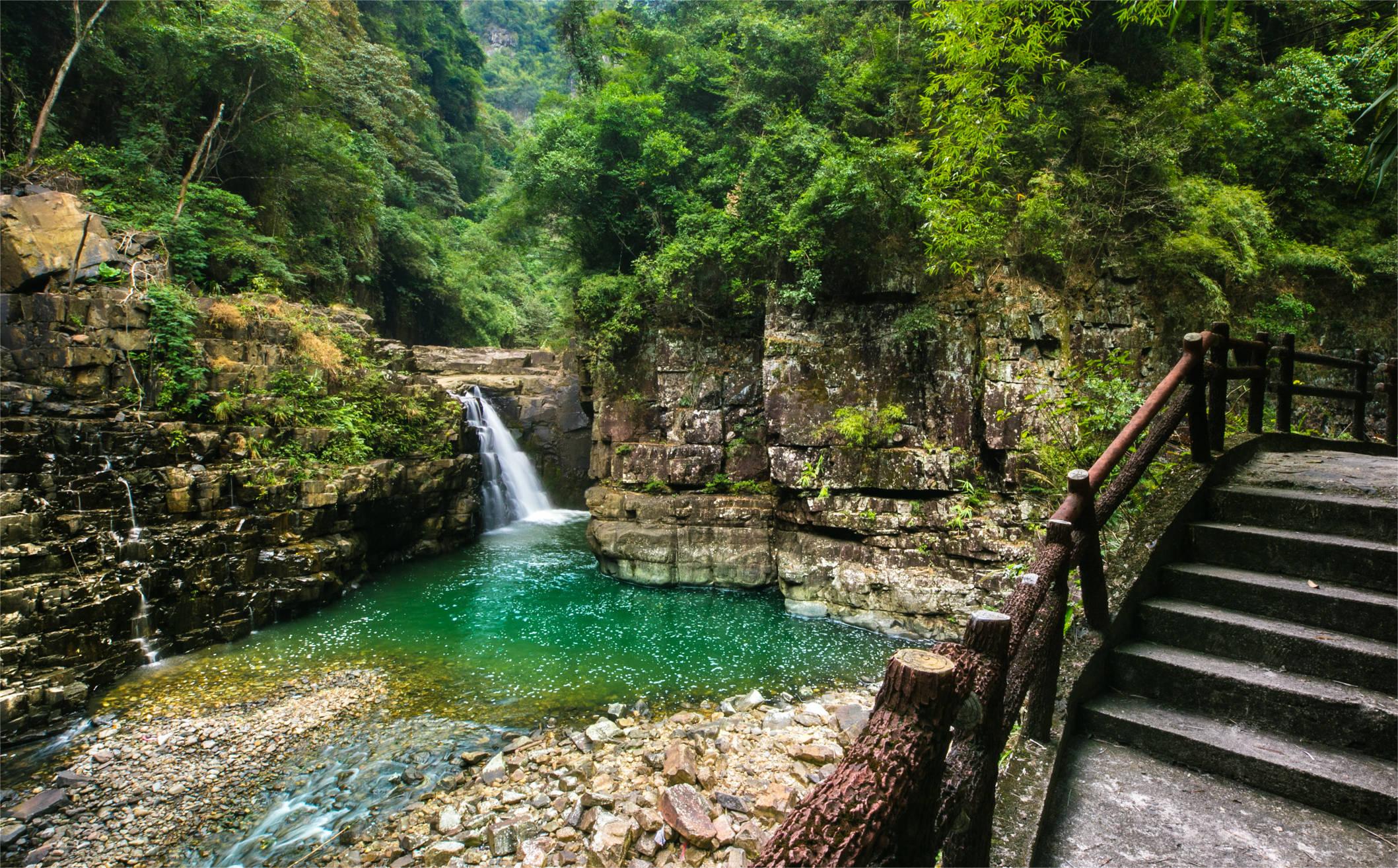 广东地貌的一条美丽的伤痕