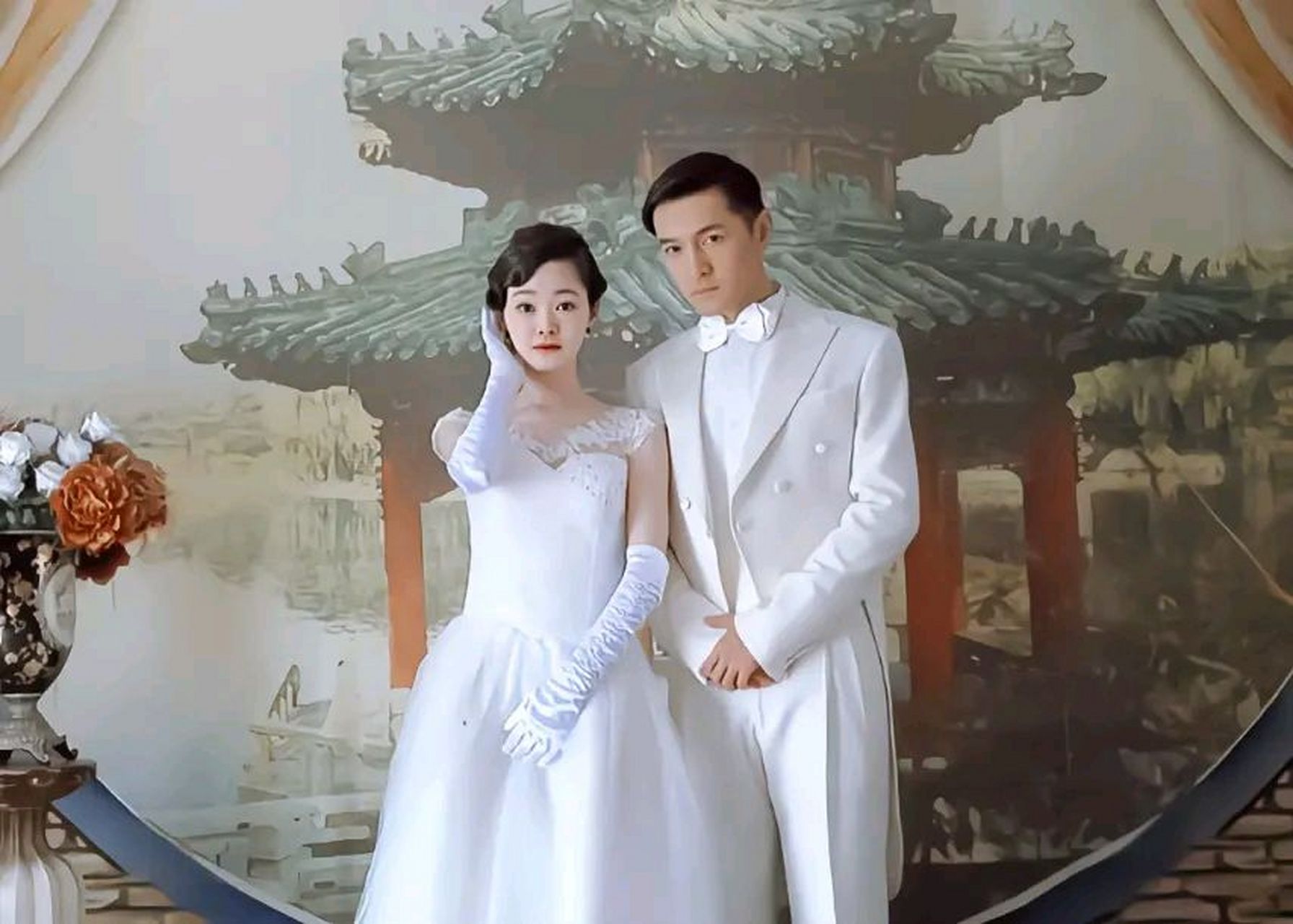 一旁的胡歌也被导演吓了一大跳.