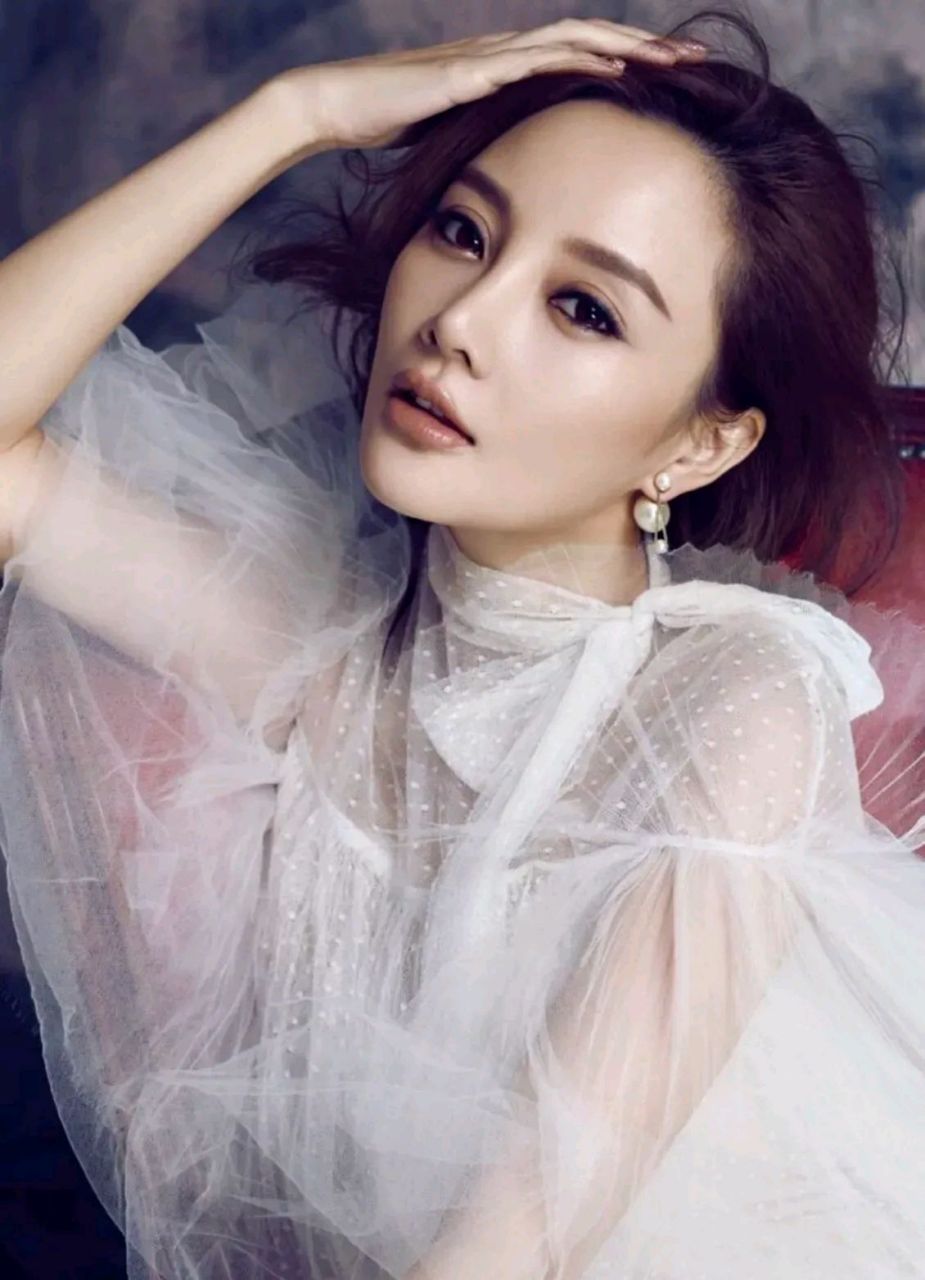 [玫瑰][玫瑰][玫瑰]2009年的一天,李小璐被蒲巴甲送到妇产科,难怪