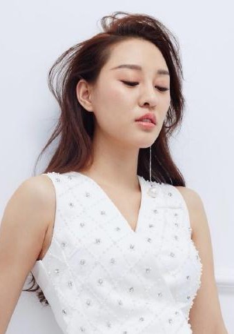 胡龄尹