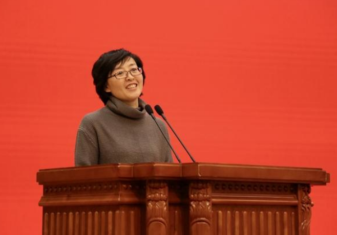 2019年,太原十二中学语文老师赵旭爆红网络,还赚了600多万