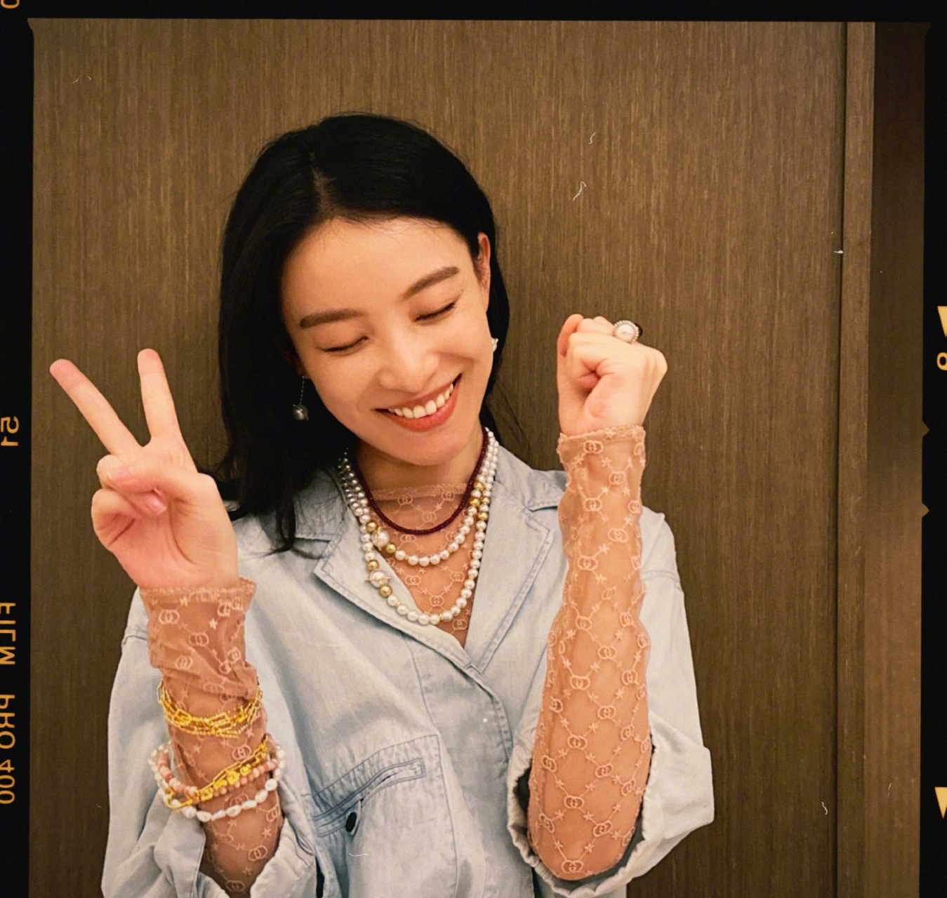 养眼美女# #明星娱情速报#  分享一组倪妮自拍,大家自己收藏吧