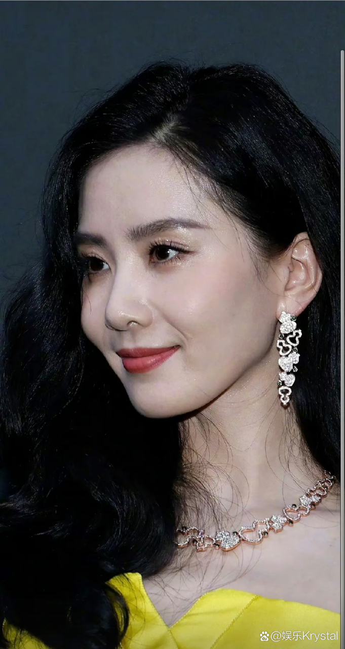 刘诗诗怼脸生图,女神也会老啊!