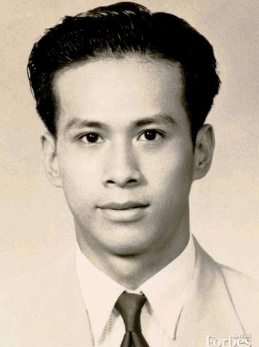 天才的推销员——李嘉诚的逆袭之路