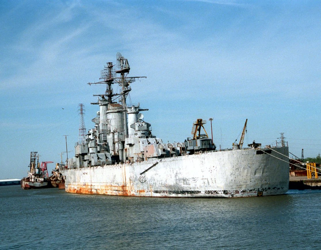 舰船欣赏:美国海军 得梅因级重巡洋舰