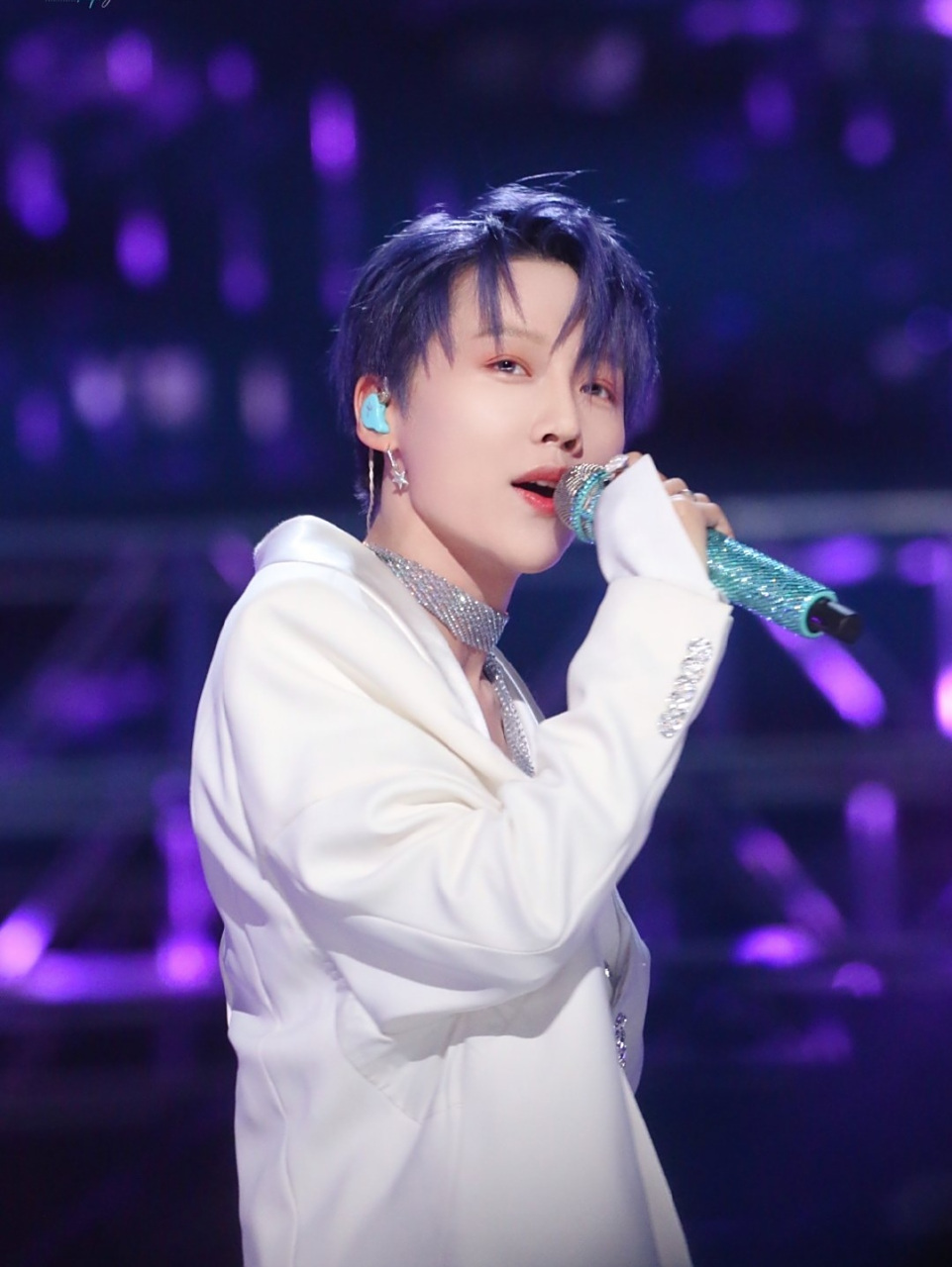 刘雨昕,向上吧少年冠军,蜜蜂少女队c位,青你2c位,这优秀的履历,每个