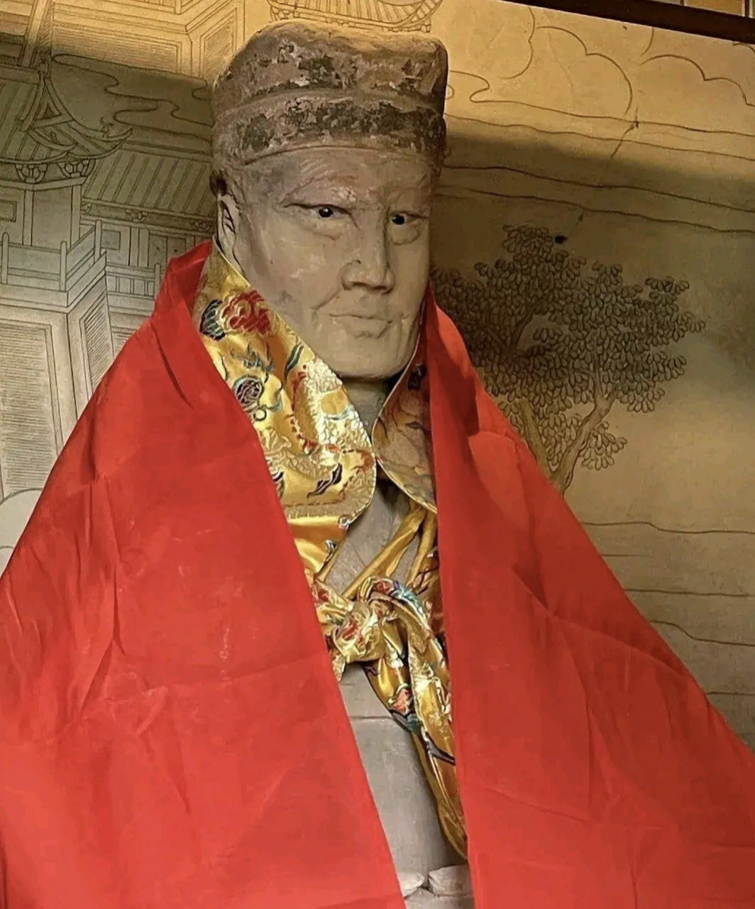 山西介休北宋时期的千年肉身泥塑像 山西介休绵山正果寺的北宋包骨