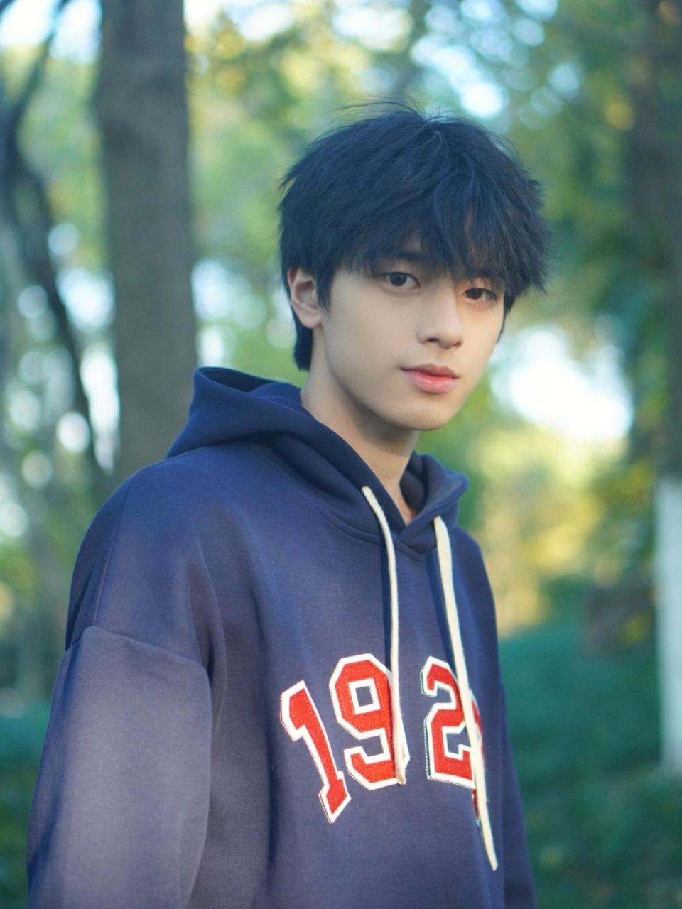 185阳光高中生男朋友帅哥合集