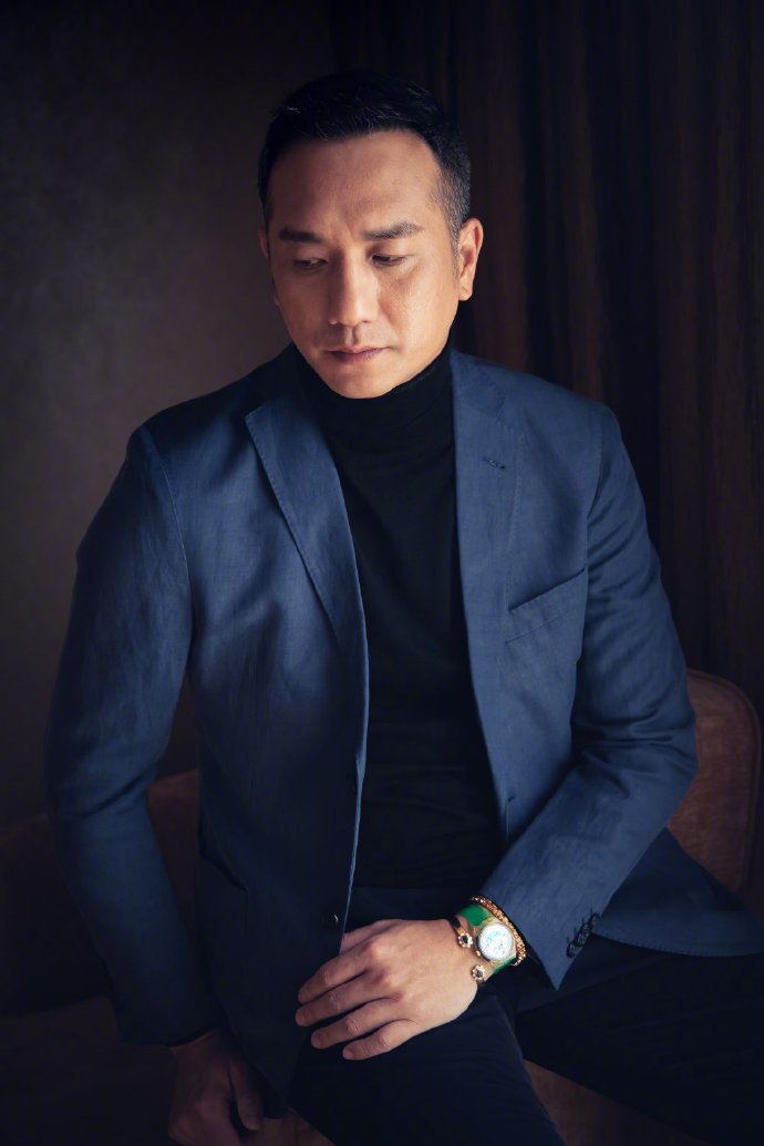 知名演员从情场浪子到居家好男人,他的"网恋女友"究竟做了什么