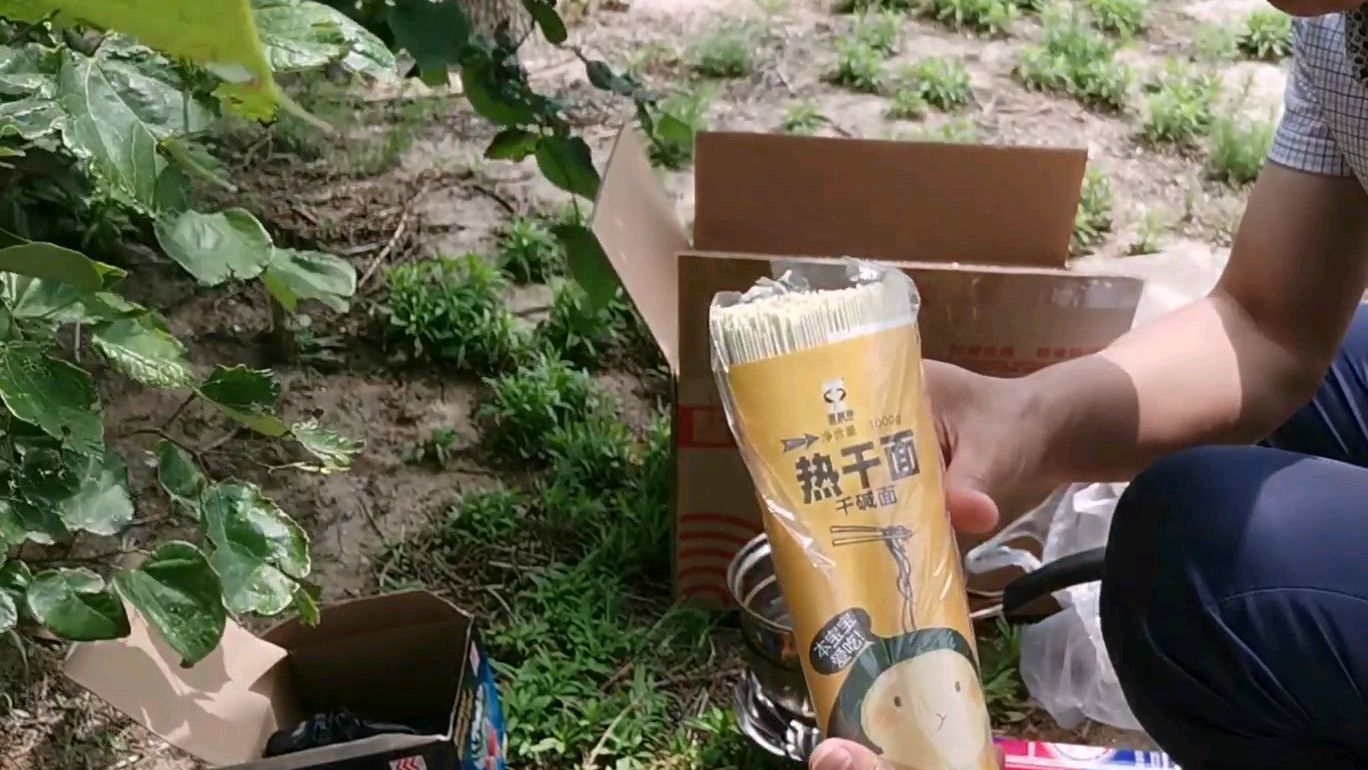 黄河岸边煮一碗热腾腾的武汉热干面,什么感觉?美呀