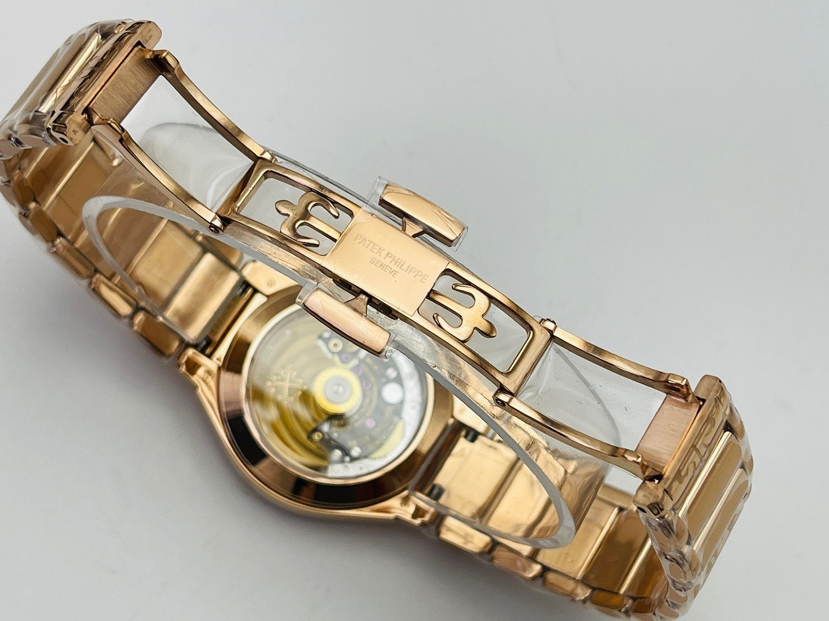 名表鉴赏: 百达.翡丽 twenty～4系列7300闪爆登场!