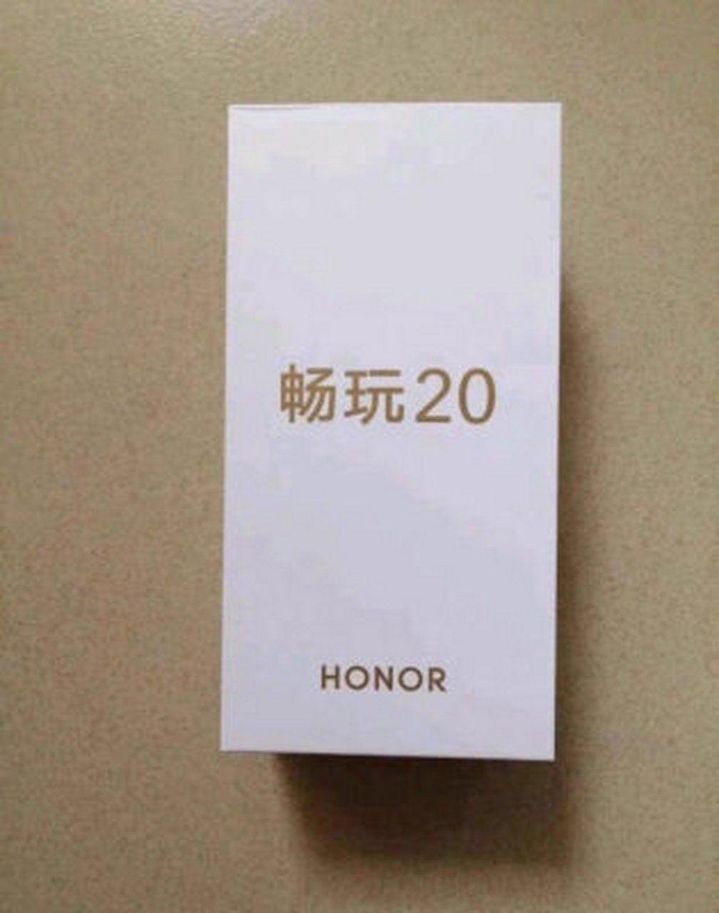 华为荣耀畅玩20和红米note9哪个好,荣耀畅玩20手机壳推荐带吊绳  荣耀
