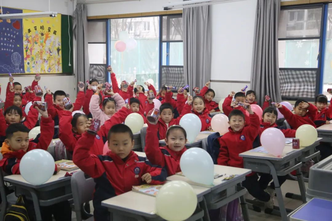 雁塔雁南小学举行第二学期开学典礼暨交通法制安全第一课