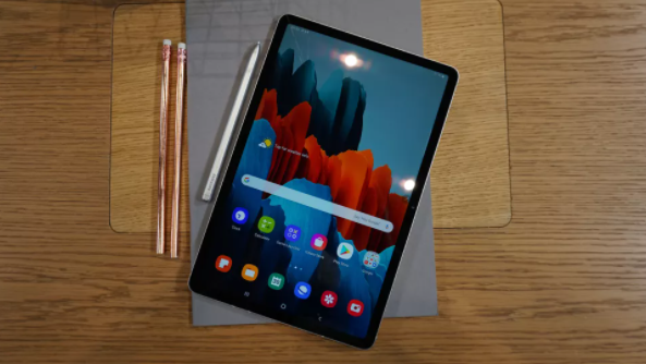 三星 galaxy tab s8 渲染图展示了即将推出的 android 平板电脑