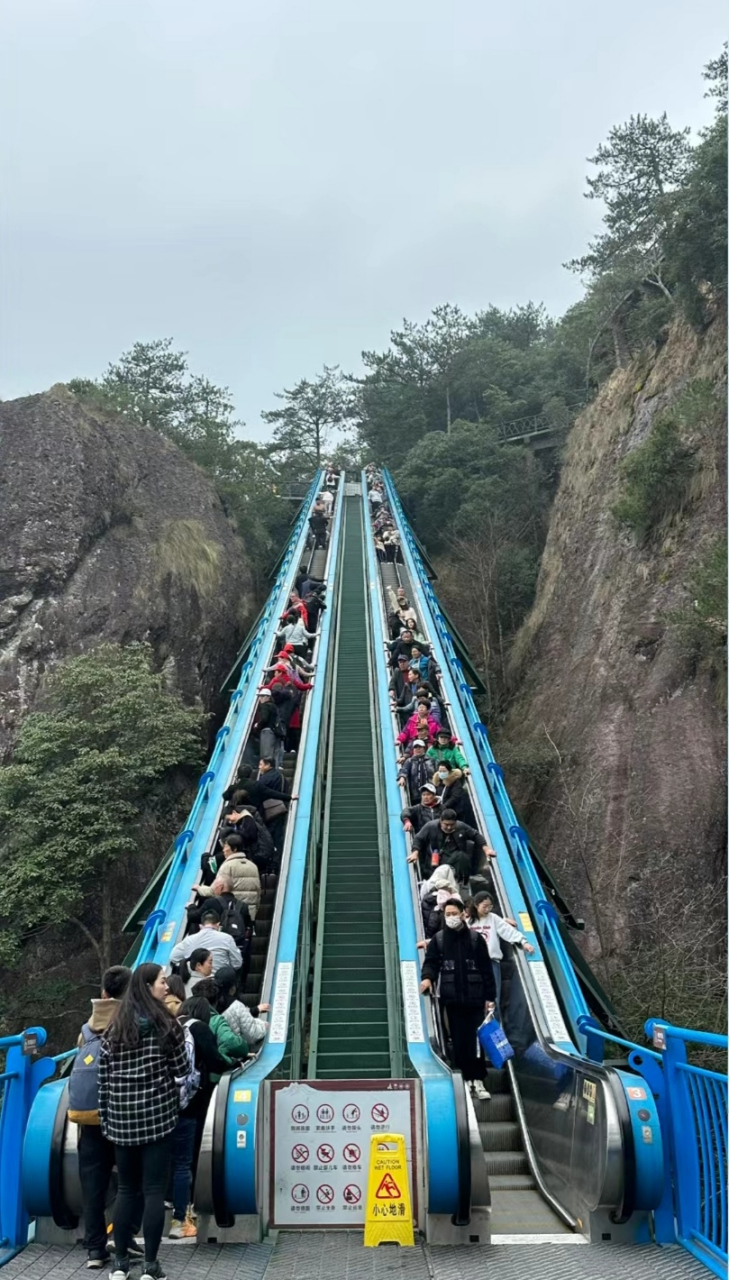 巫山神女峰电梯图片