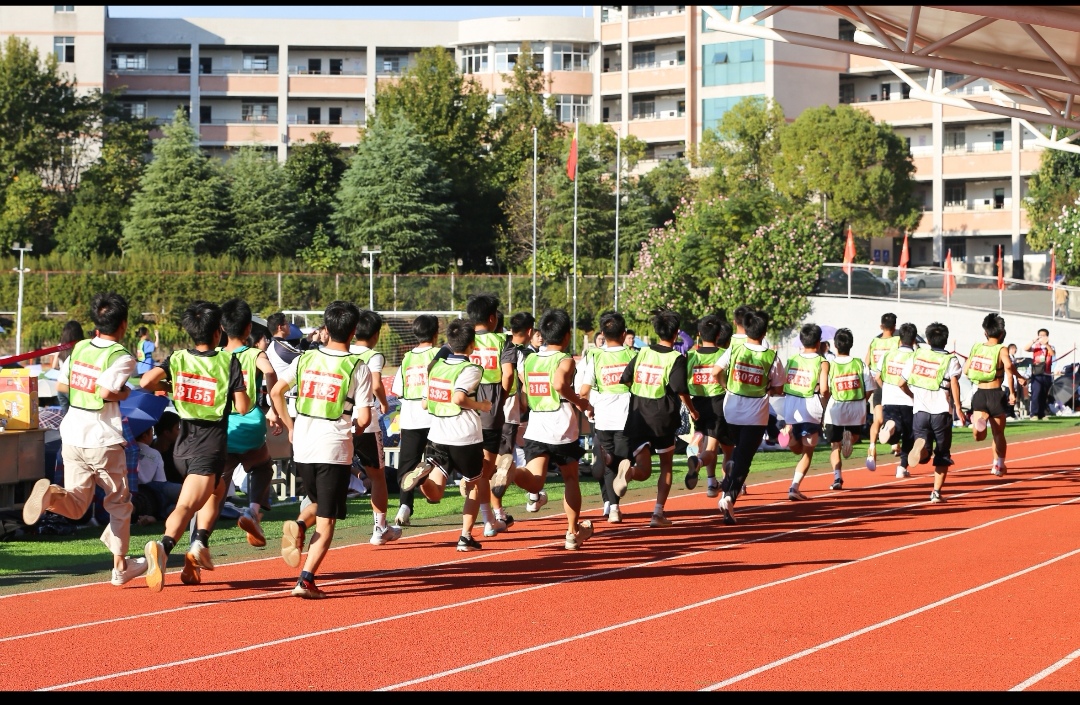 上饶市广信二中第五届学生运动会顺利闭幕