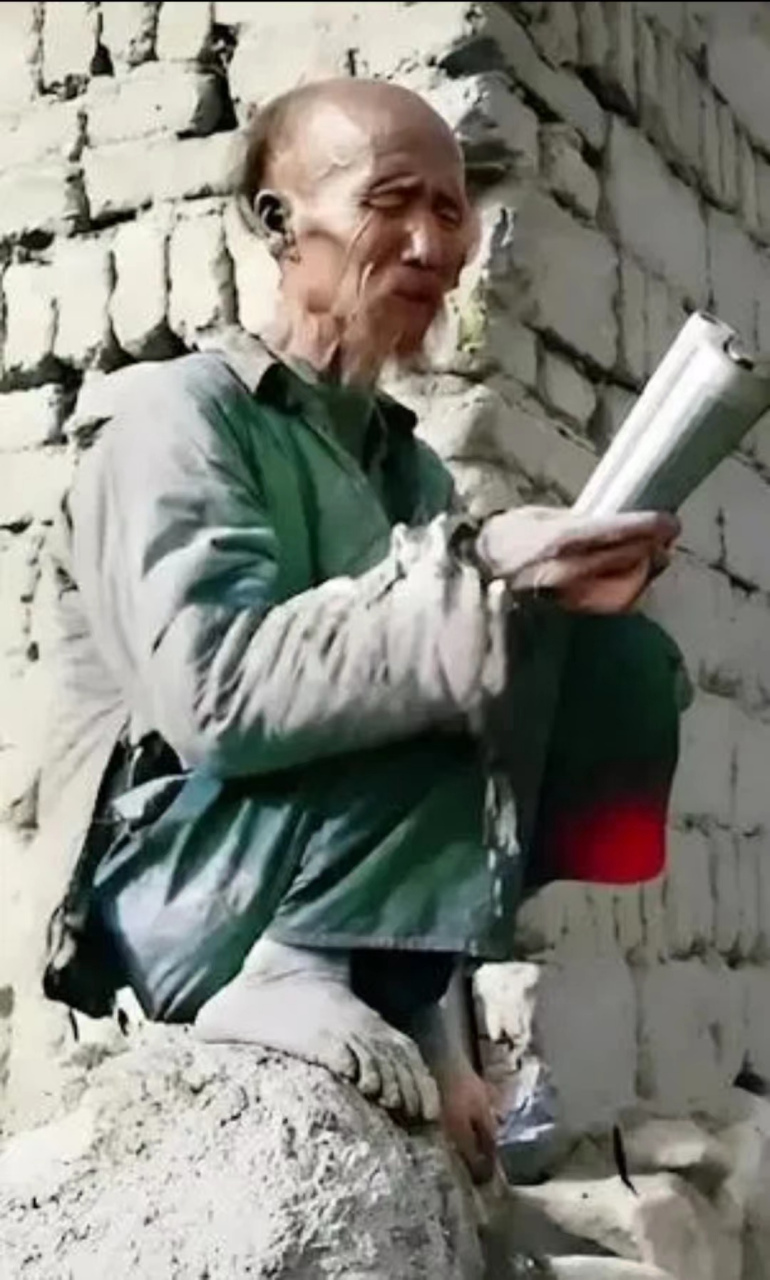 封建时期的穷苦人要想改变命运,唯一的出路就是参加科举考试.