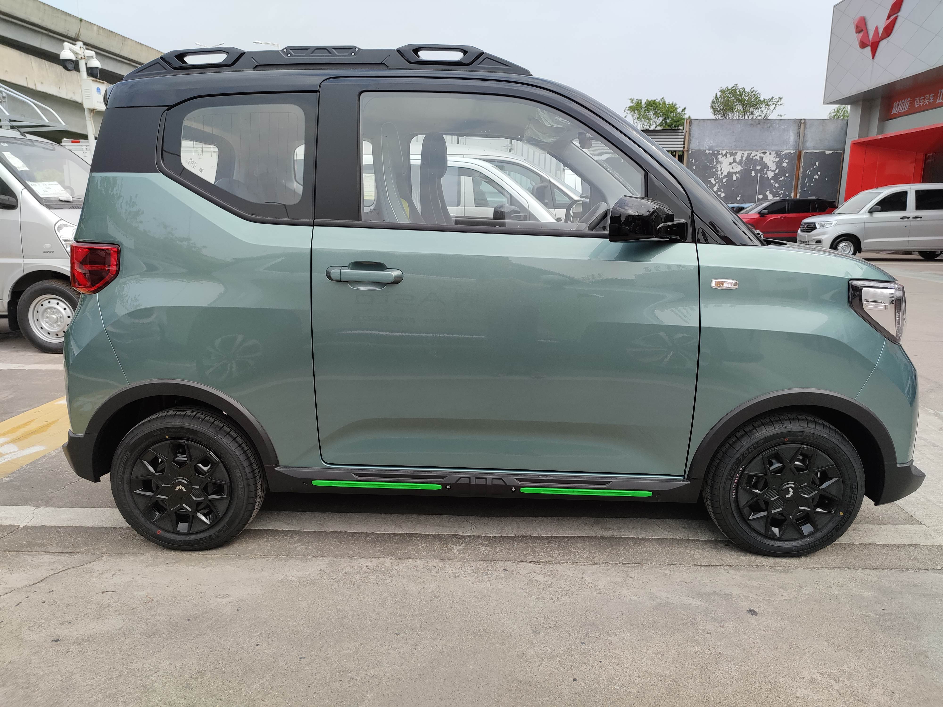 到店保养,探宏光minievgameboy外观篇