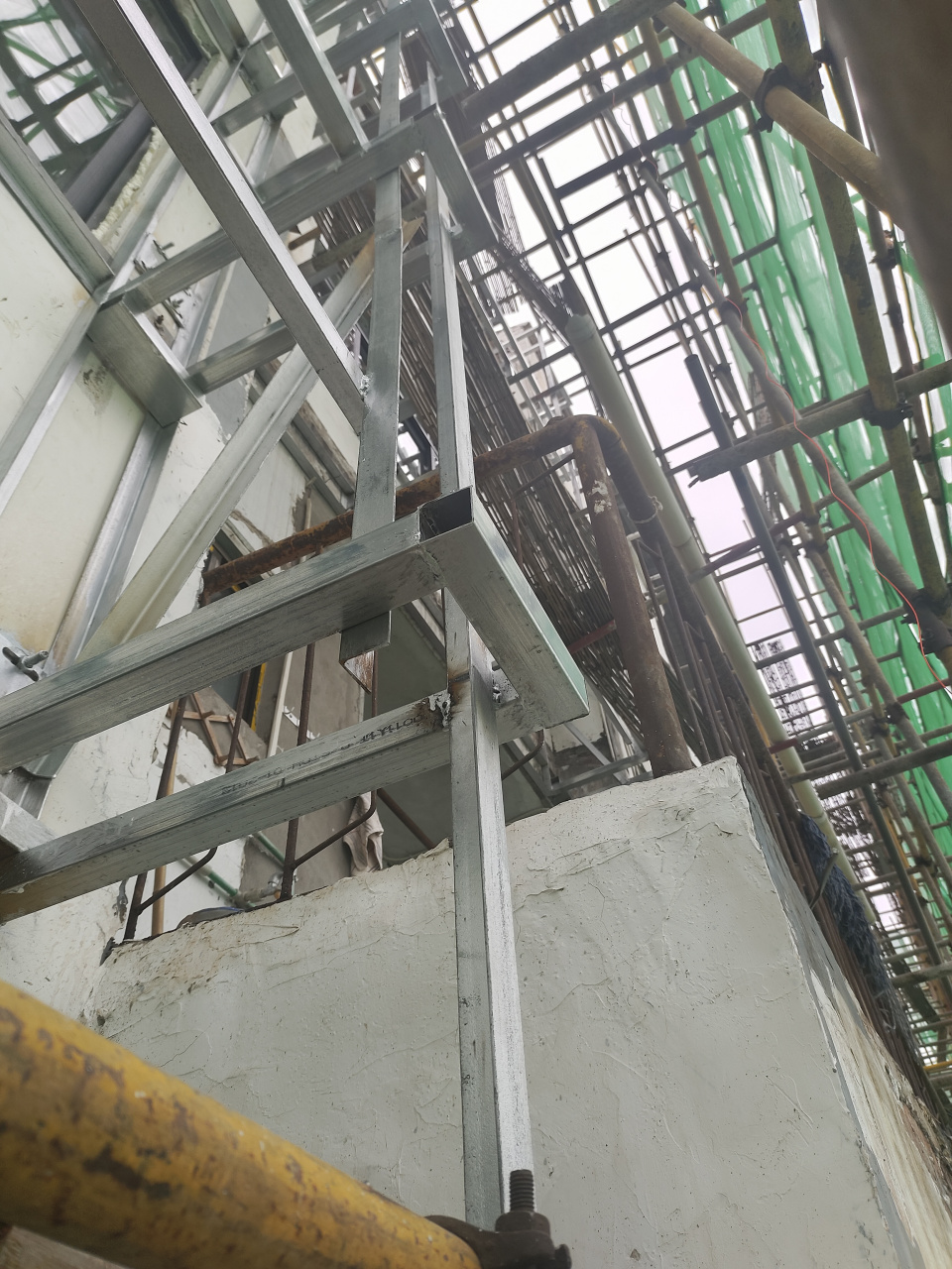 这两家的铝单板龙骨全部完工