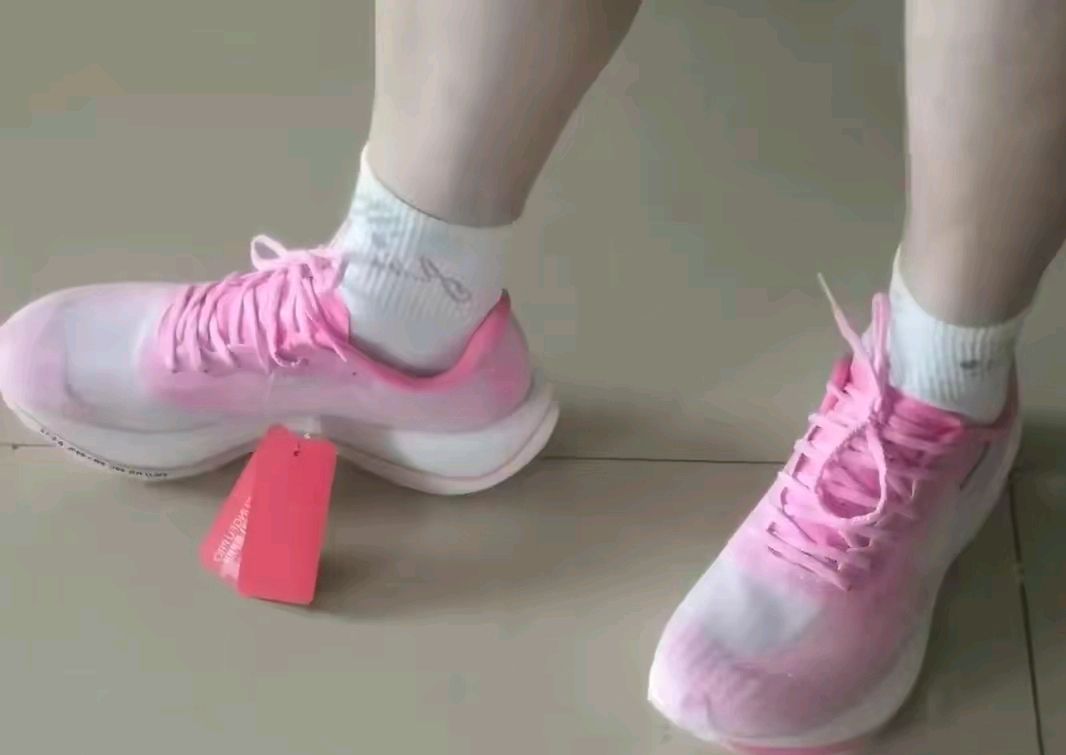 特步260一代和乔丹飞影pb 2的区别