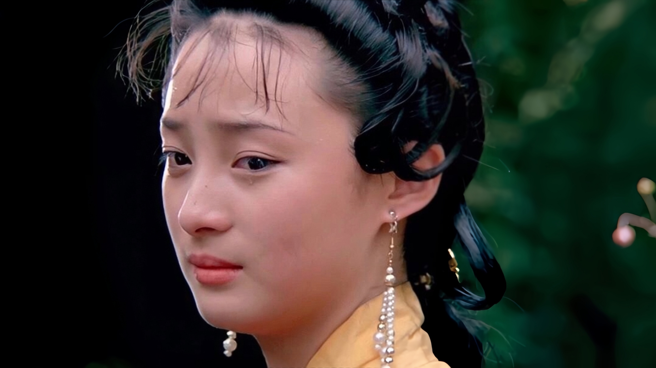 蒋勤勤18岁的颜值她美吗?