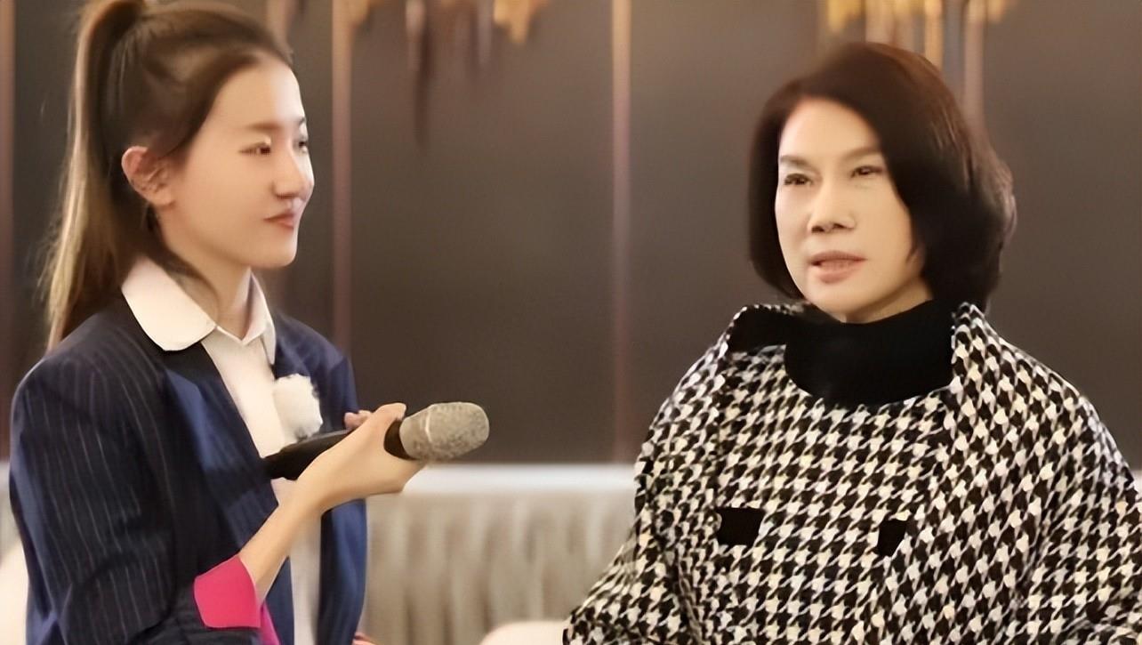 格力电器董事长董明珠与"网红员工"孟羽童之争