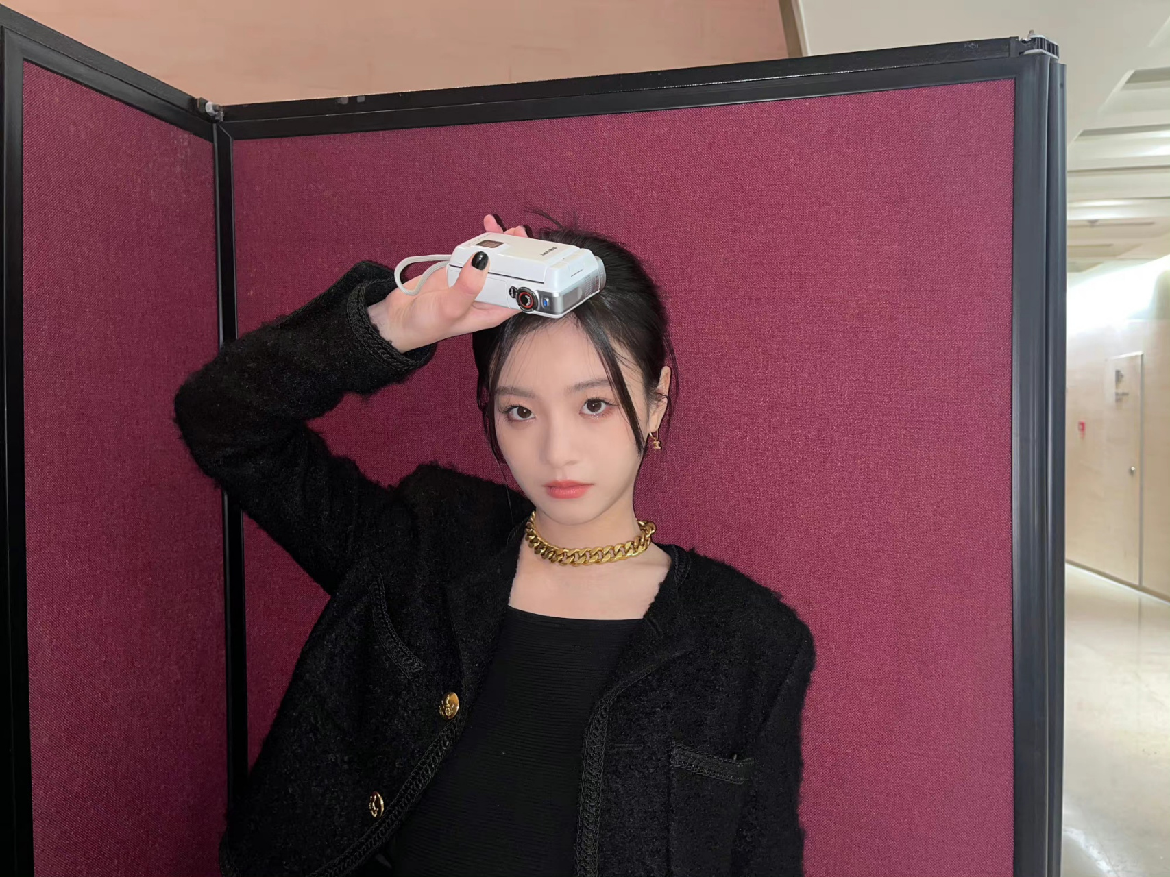 李庚希的小脚丫还是很漂亮的