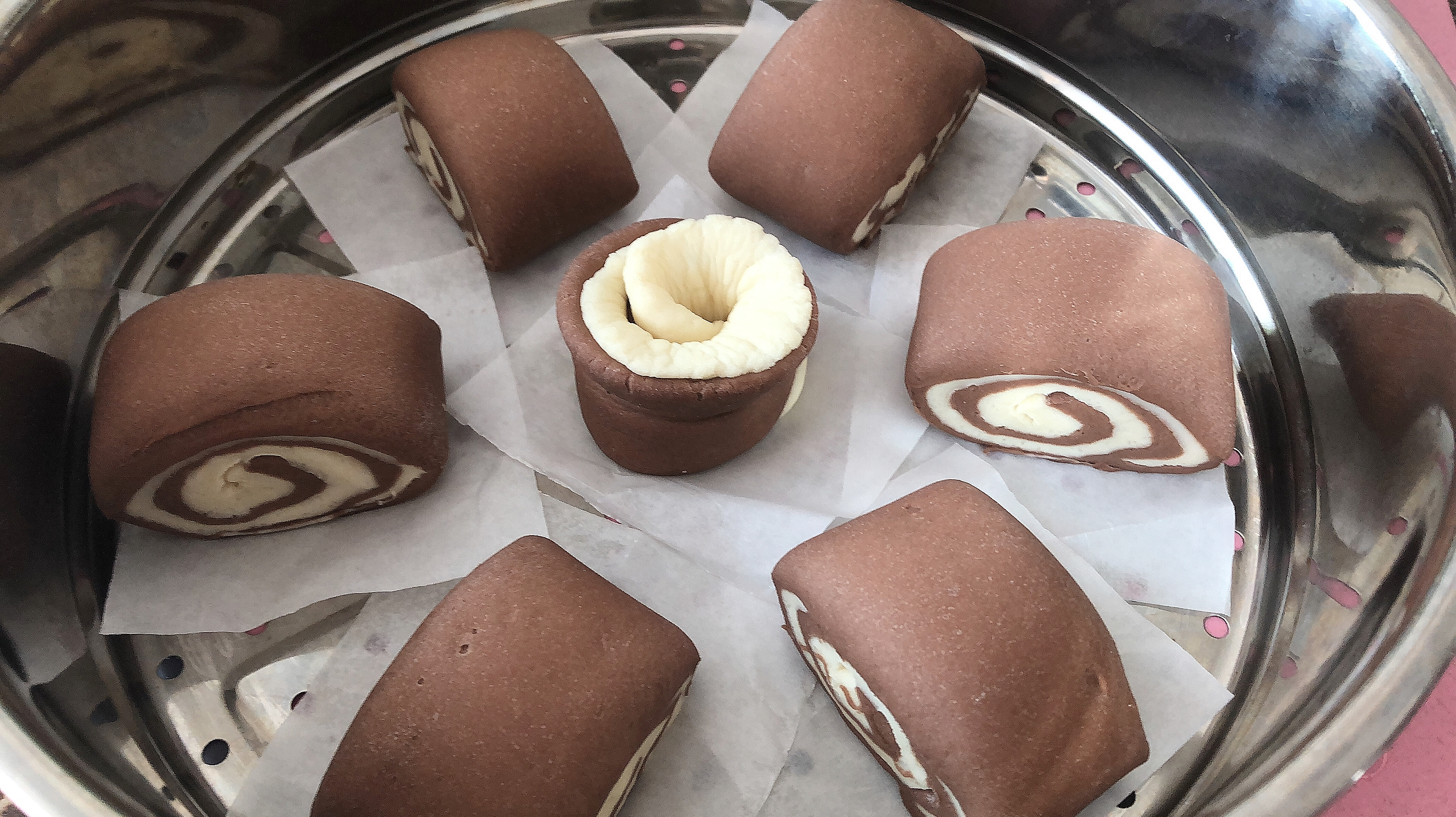 跟东北妹子学做刀切双色馒头,好看又好吃,很有食欲