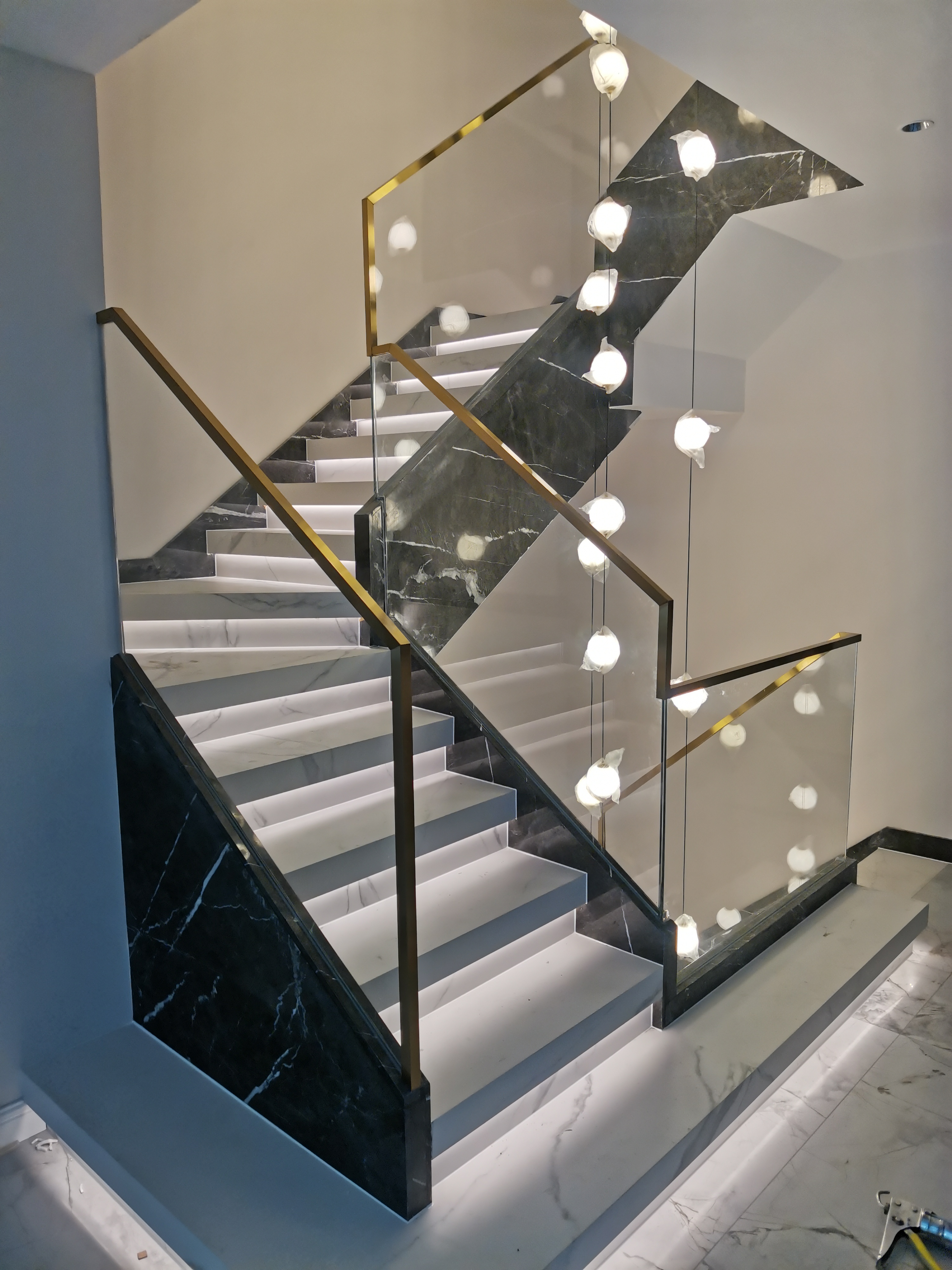 室内楼梯如何做到高性价比(二)玻璃篇