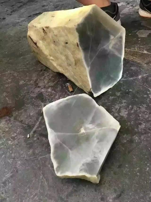 听说有人想看《木那原石》切涨的图片?