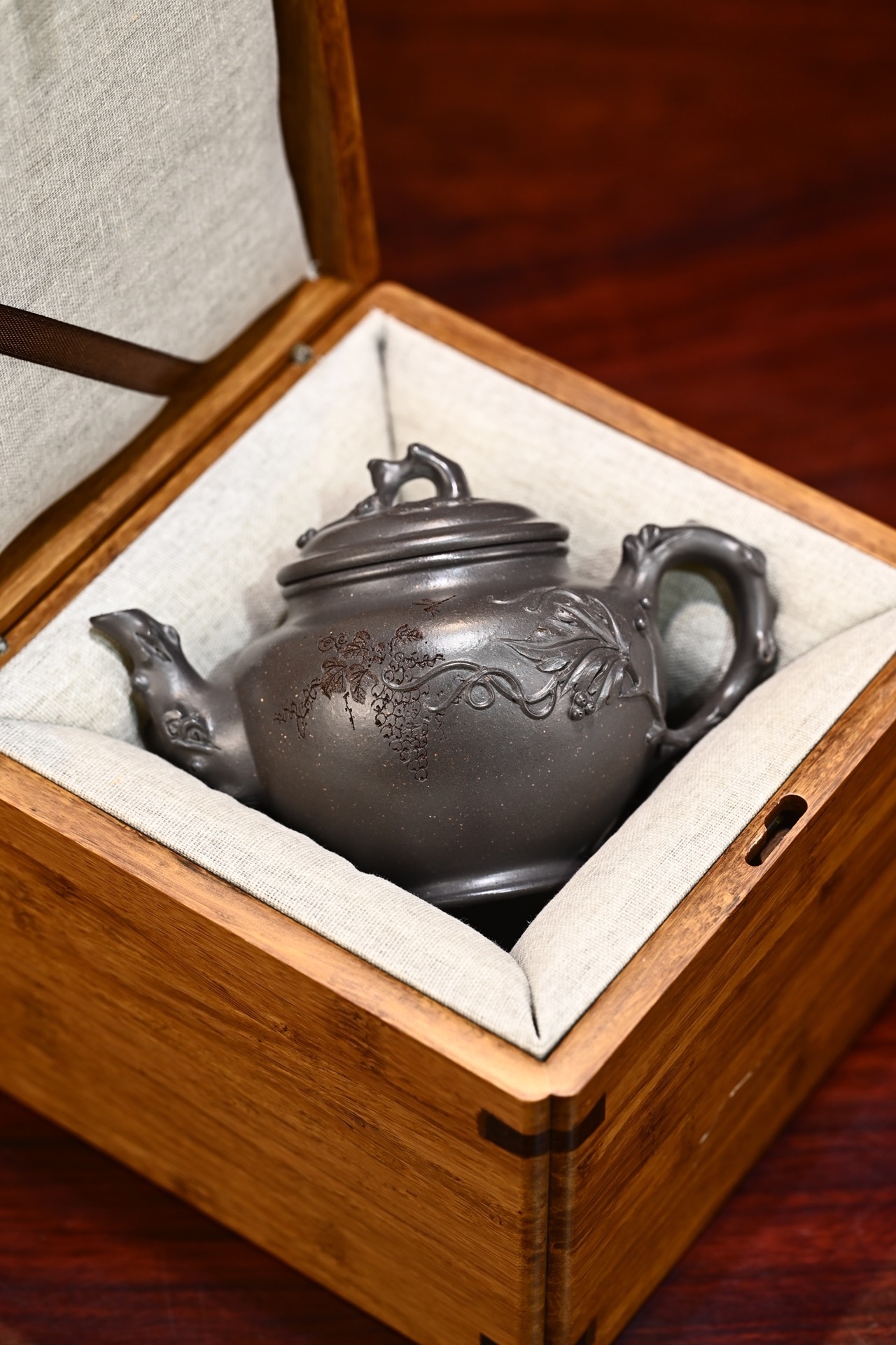 宜兴紫砂壶姚丽云全手工葡萄报春天青泥280cc