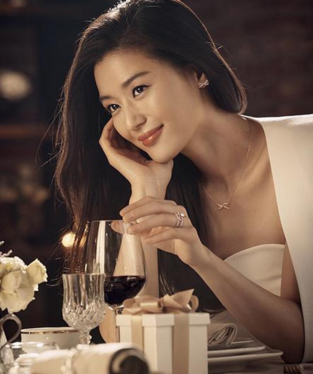 全智贤(373161,gianna jun),本名王智贤,韩国影视女演员,模特.