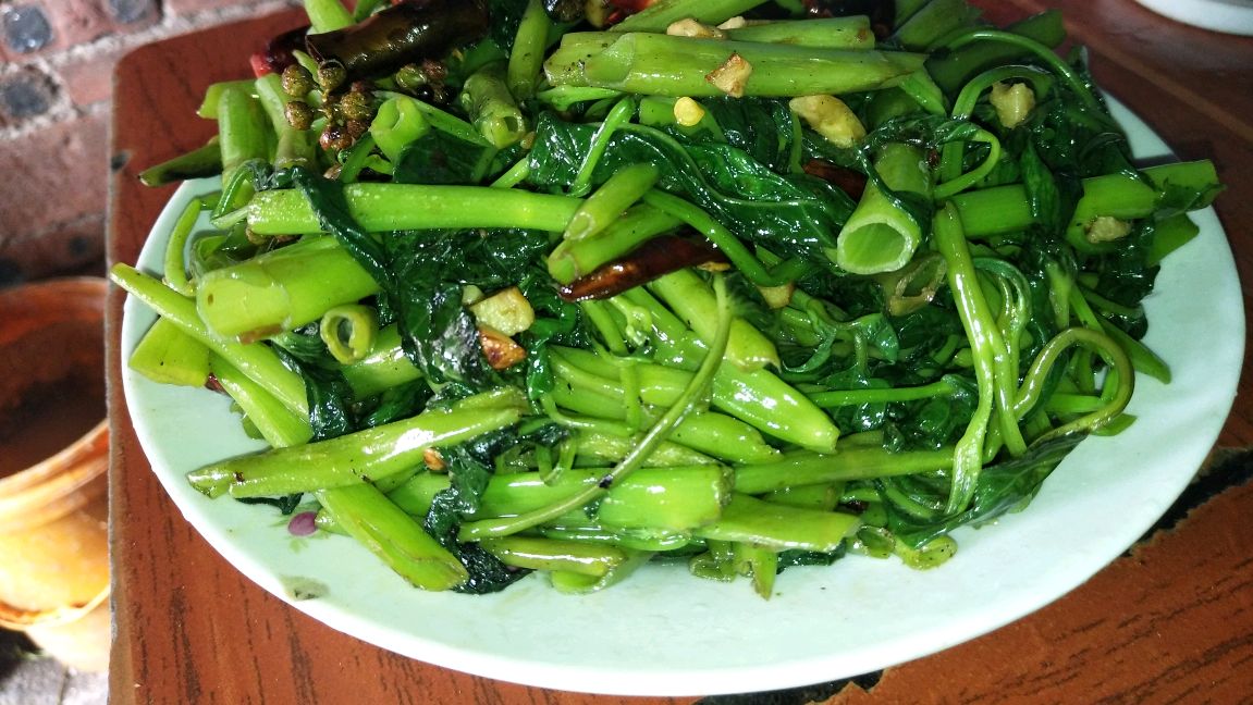 家常菜《炝炒空心菜》