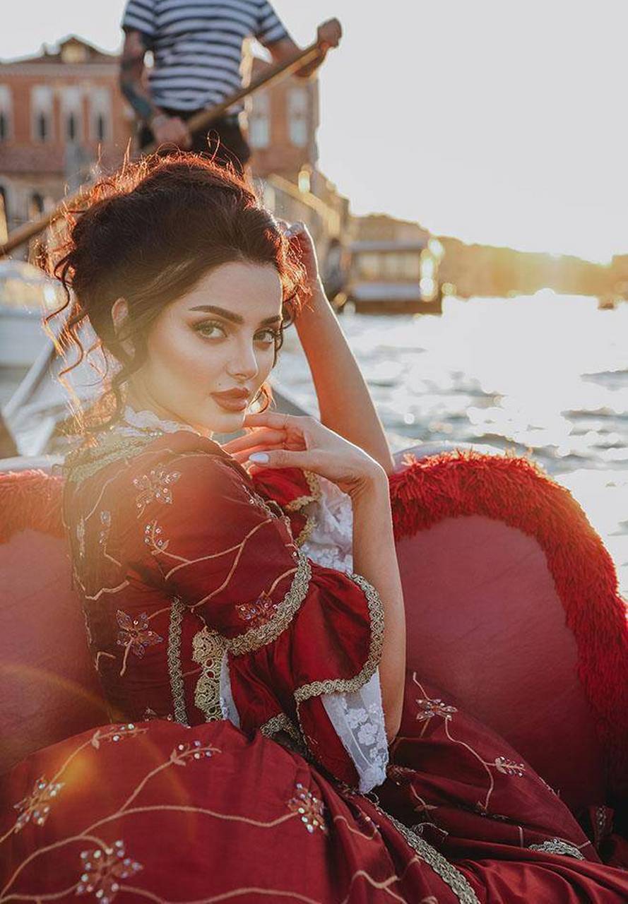 波斯美女伊朗第一超模mahlagha jaberi(一)