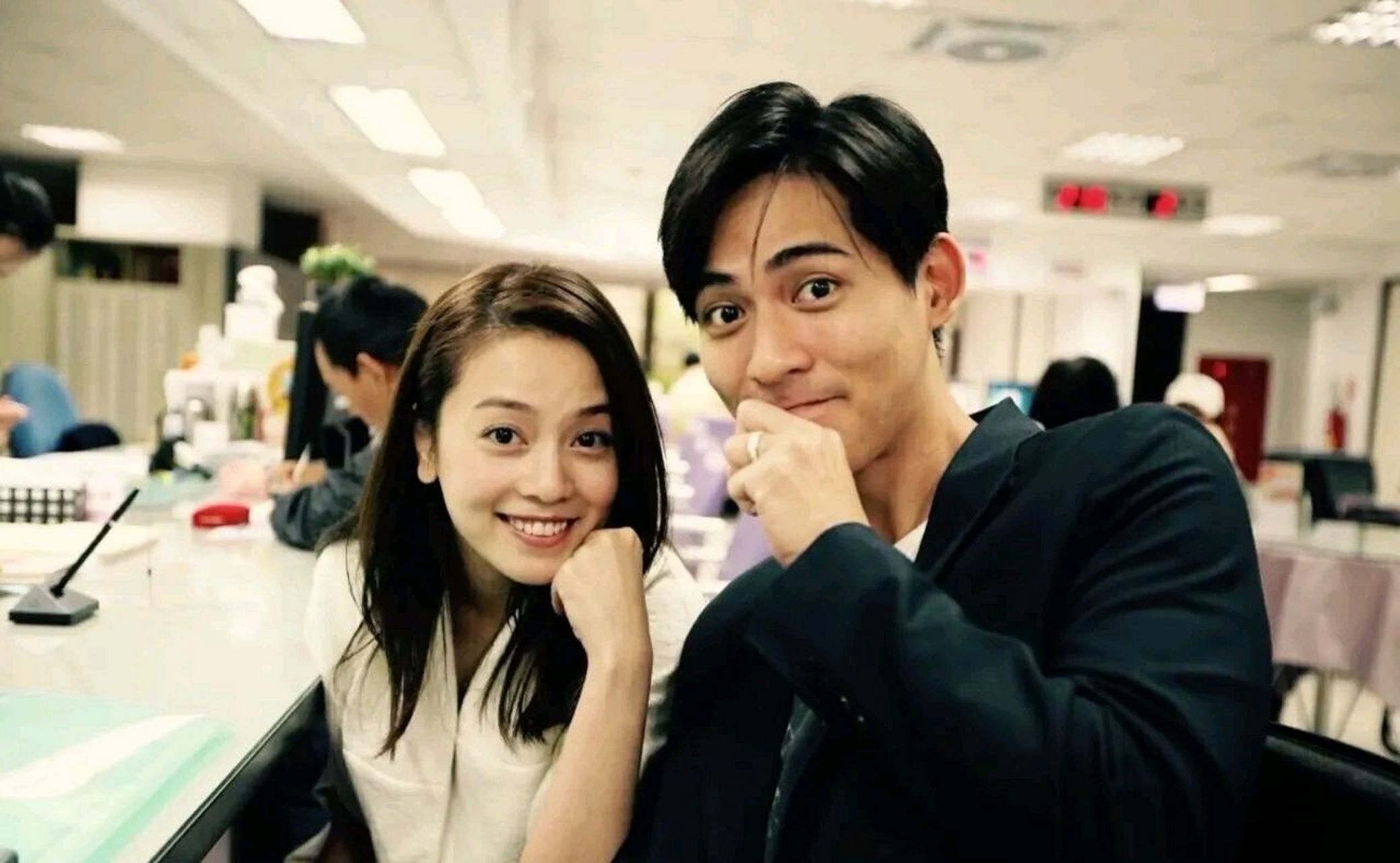 周渝民夫妇被诈骗案宣判   周渝民和他的妻子,曾经因为经纪人冯某的