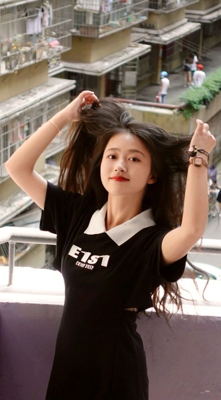 活力美少女"任万万"