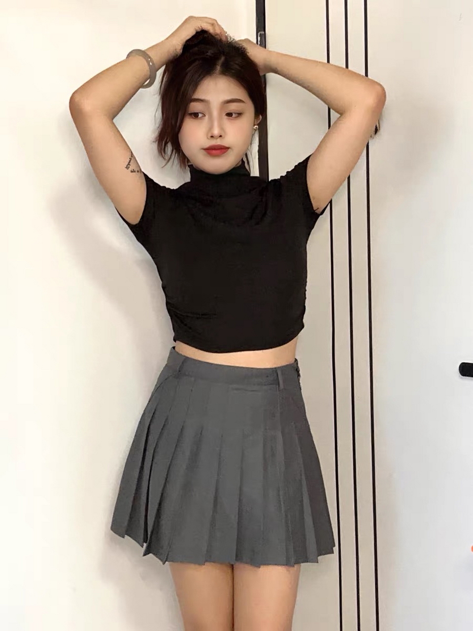 个性大长腿美女自拍#纯欲风少女写真# #漂亮气质美女穿搭# #大长腿