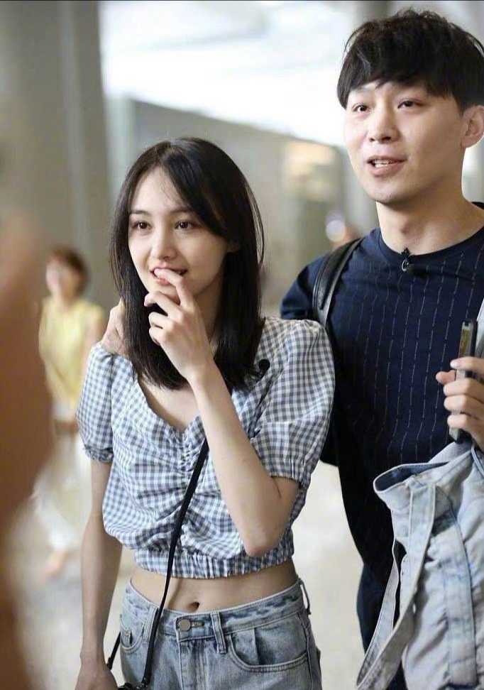 郑爽张恒父母录音曝光,弃养孩子态度坚决,傻白甜形象不复存在