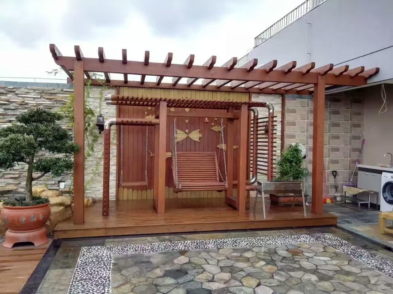 美丽庭院的秘密:防腐木葡萄架