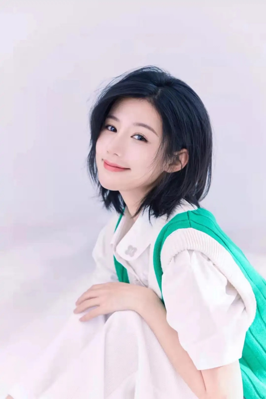 许诗悦,1998年8月13日出生于广东省深圳市,中国内