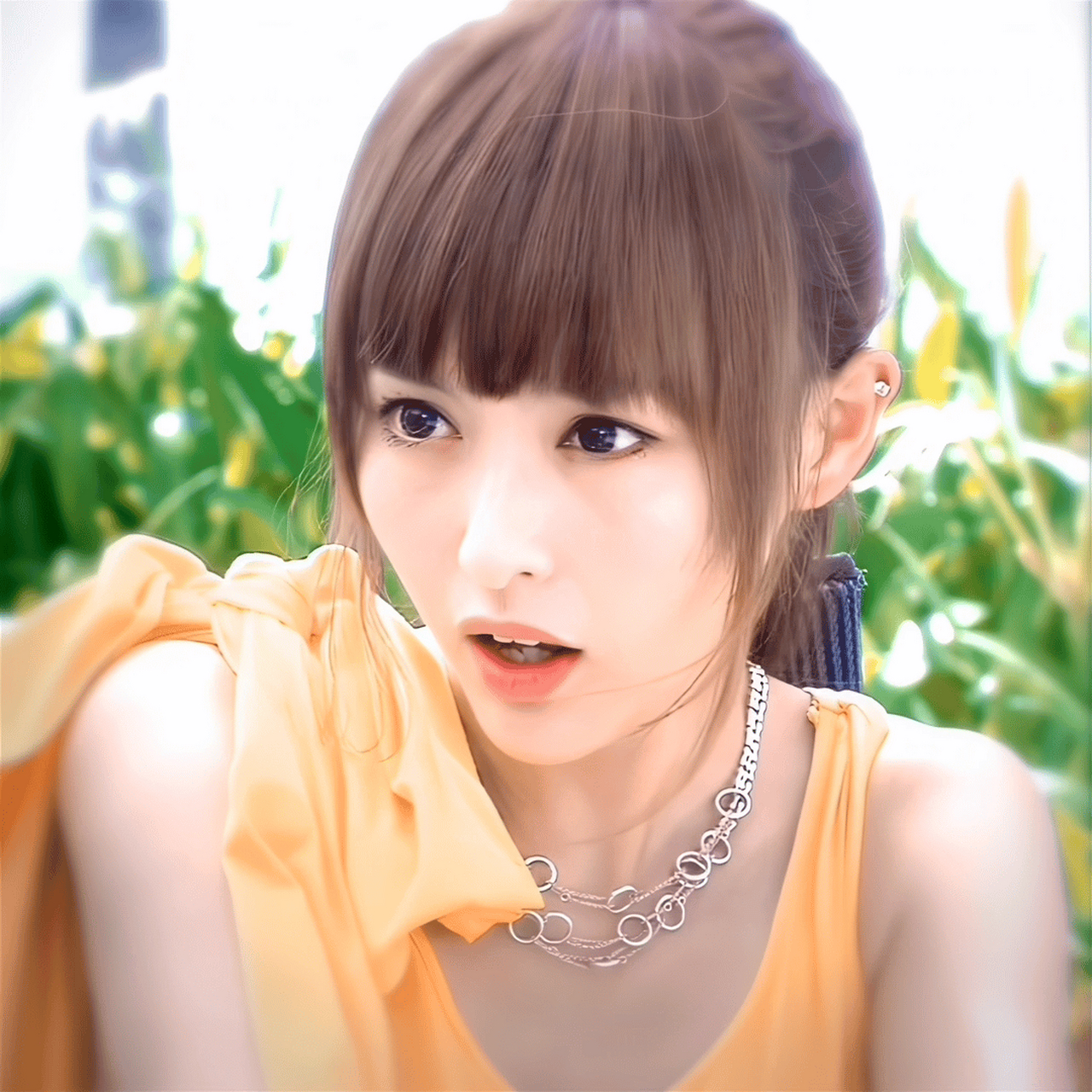 唐嫣,在内地娱乐圈中被誉为"甜妹"第一人.